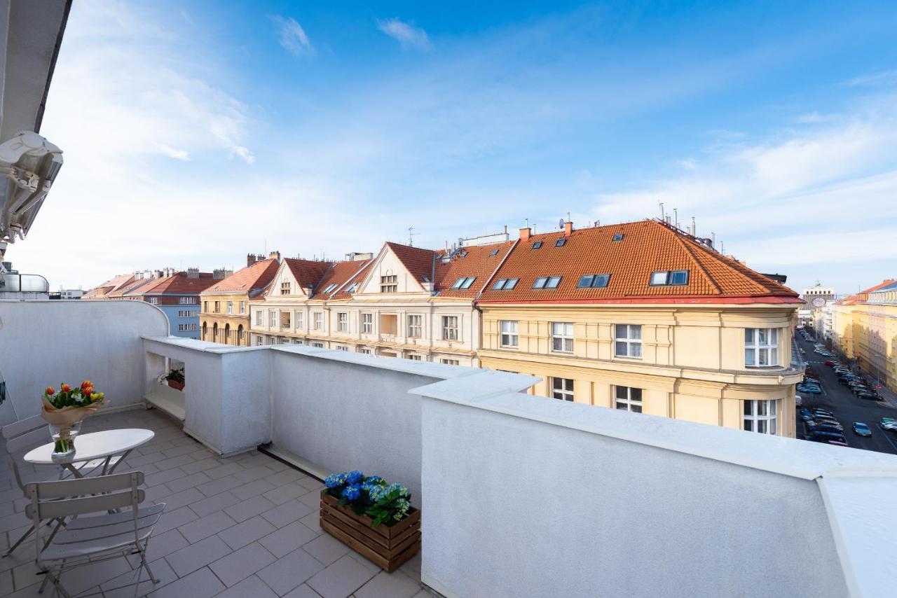 Bright Charming Apt With Terrace, Parking & Airco. Прага Экстерьер фото